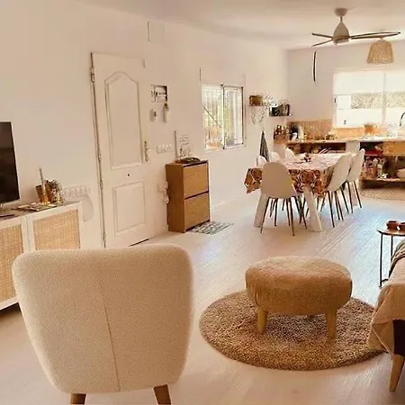 Casa Contemporanea En La Serrania Pedralba